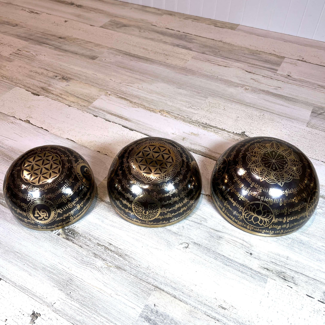 Tibetan Engraved Singing Bowl Set Bottom