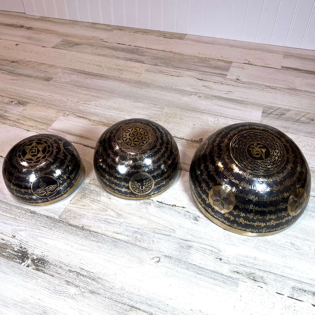 Tibetan Engraved Singing Bowl Set Bottom